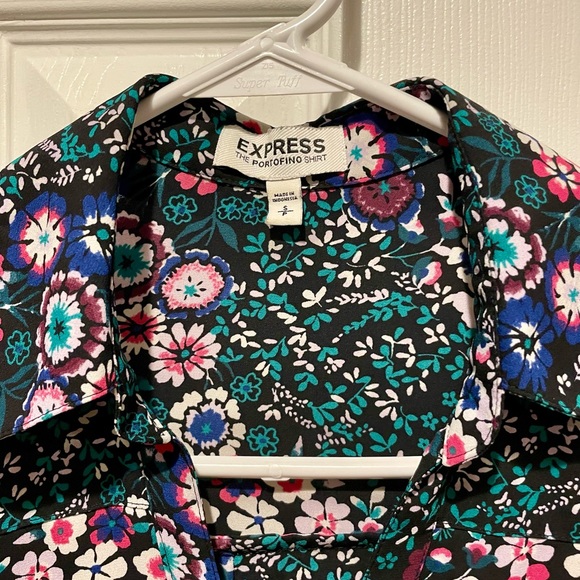 Express Floral Blouse - Picture 2 of 6